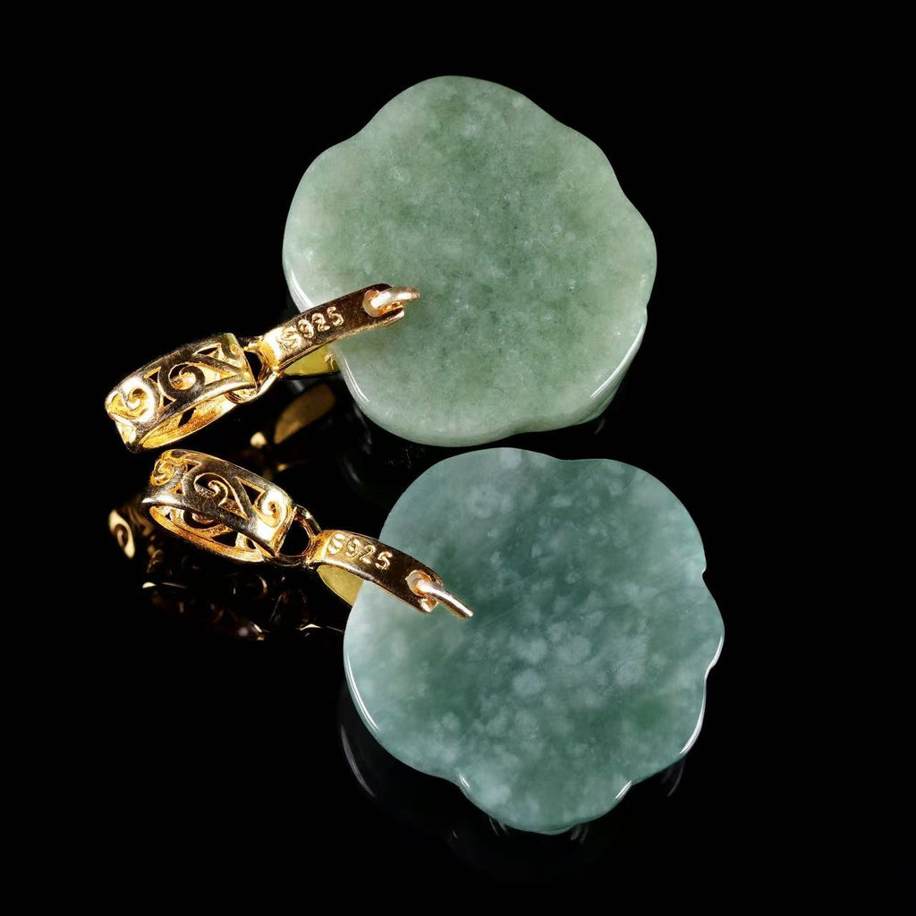 Cat Paw Jade Pendant Necklace
